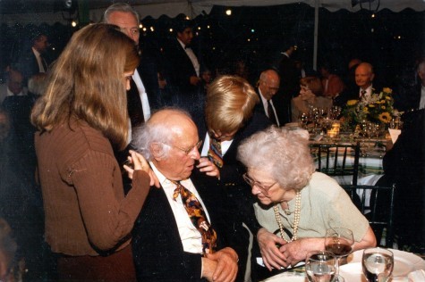 Mr. and Mrs. Al Gore senior with grandchildren