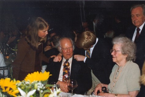 Mr. and Mrs. Al Gore senior with grandchildren