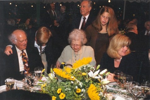 Mr. and Mrs. Al Gore senior with grandchildren and Tipper Gore