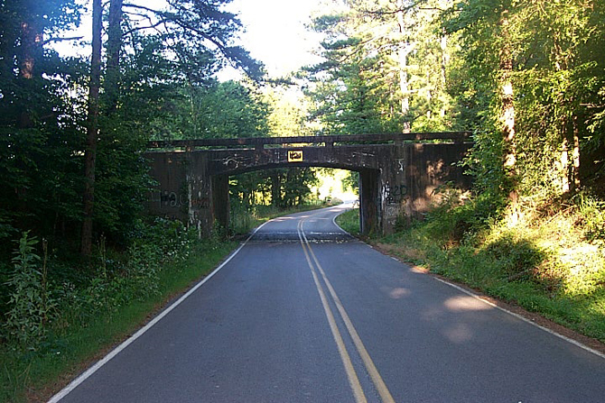 Natchez Trace Parkway bridge over TN County Road 3, existing condition