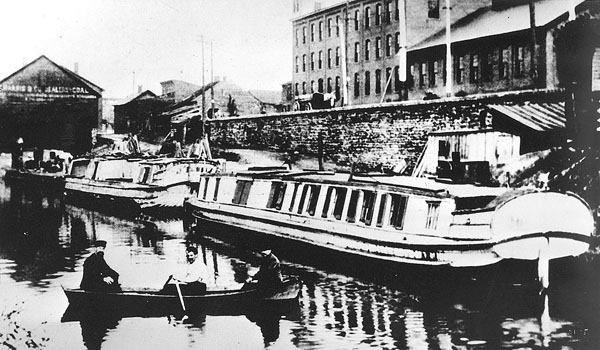 An Ohio Packet Boat compliments of the Columbus (Ohio) Metropolitan Library Staff, from their Photograph Collection