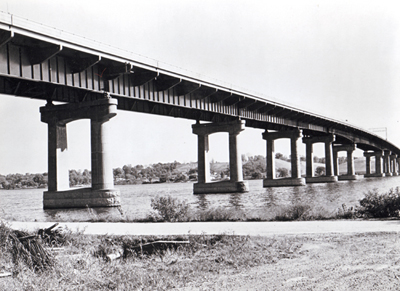 I-80 LeClaie bridge over the Mississippi River at LeClaire, Iowa.