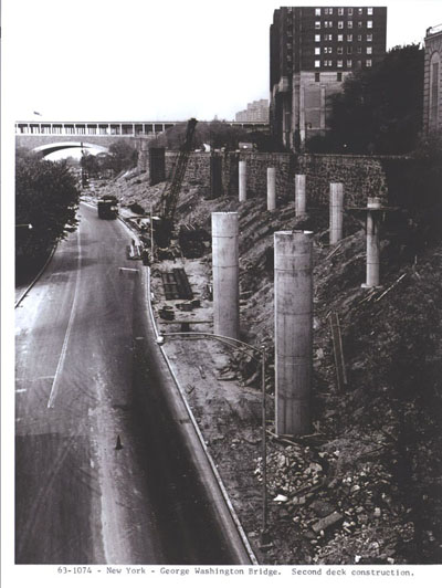 New York - George Washington Bridge. Second deck construction