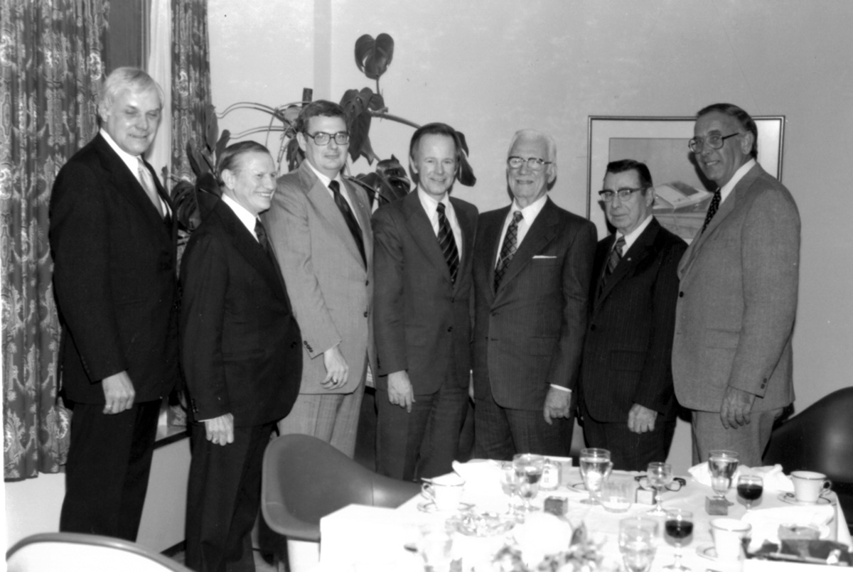 On September 17, 1963, President John F. Kennedy met in the White House to discuss the routing of I-24 with the Governors from the four affected States. Left to right: Governor John Dalton (Missouri), Governor Frank Clement (Tennessee), Secretary of Commerce Luther Hodges, President Kennedy, Governor Otto Kerner (Illinois), Governor Bert Combs (Kentucky), and Federal Highway Administrator Rex M. Whitton. (Photo courtesy John F. Kennedy Library)